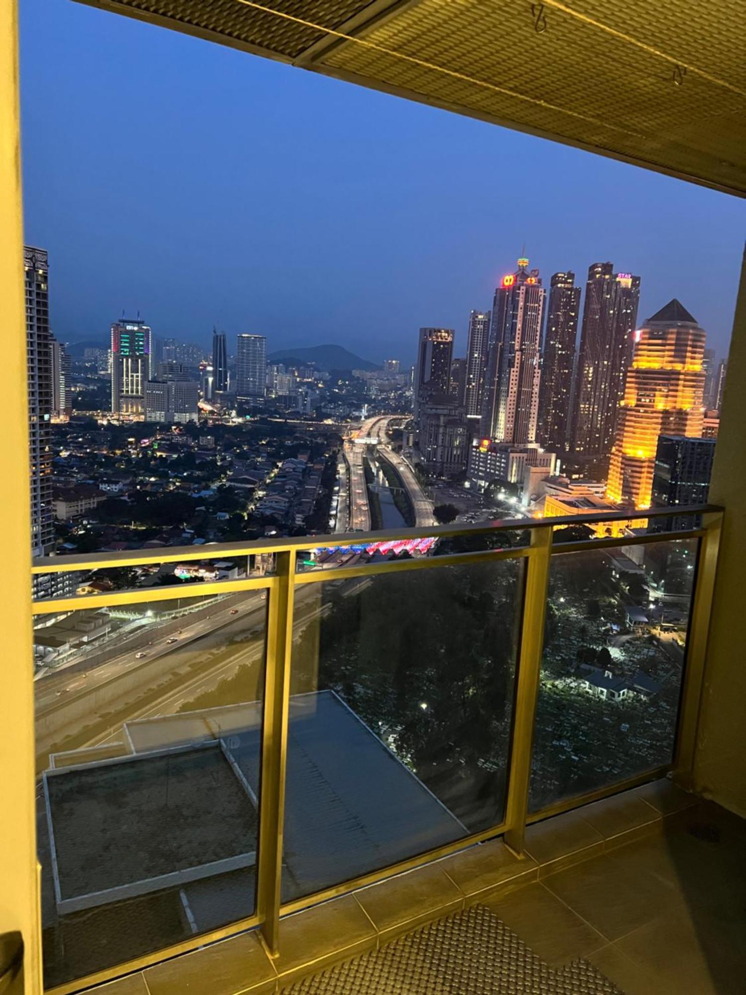 Summer Suites Klcc By Whollmark Kuala Lumpur Luaran gambar