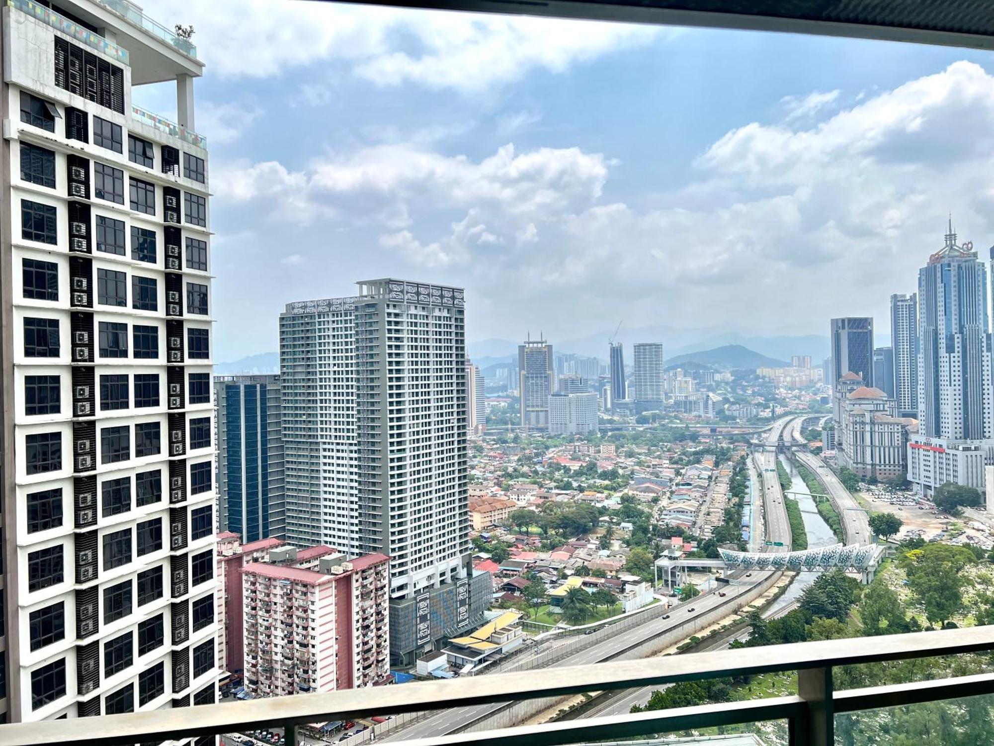 Summer Suites Klcc By Whollmark Kuala Lumpur Luaran gambar